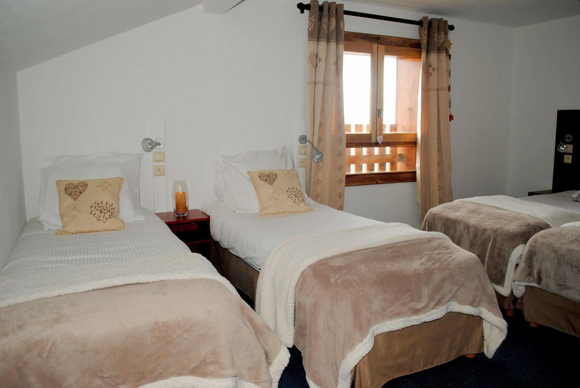 L'Escale Hotel Chatel Ngoại thất bức ảnh